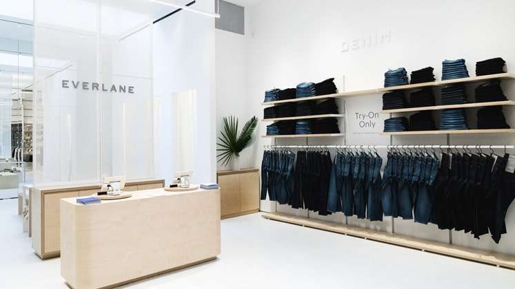 Customer experience workers at Everlane unionising